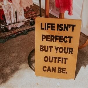 Live Listing 001-049